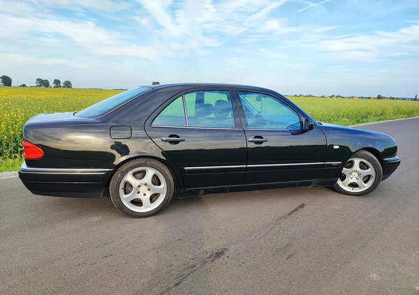 Mercedes-Benz Klasa E cena 23999 przebieg: 308147, rok produkcji 1999 z Ozorków małe 379